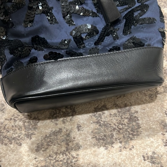 Louis Vuitton Navy Sequin Graffiti Bucket Bag - Picture 12 of 16